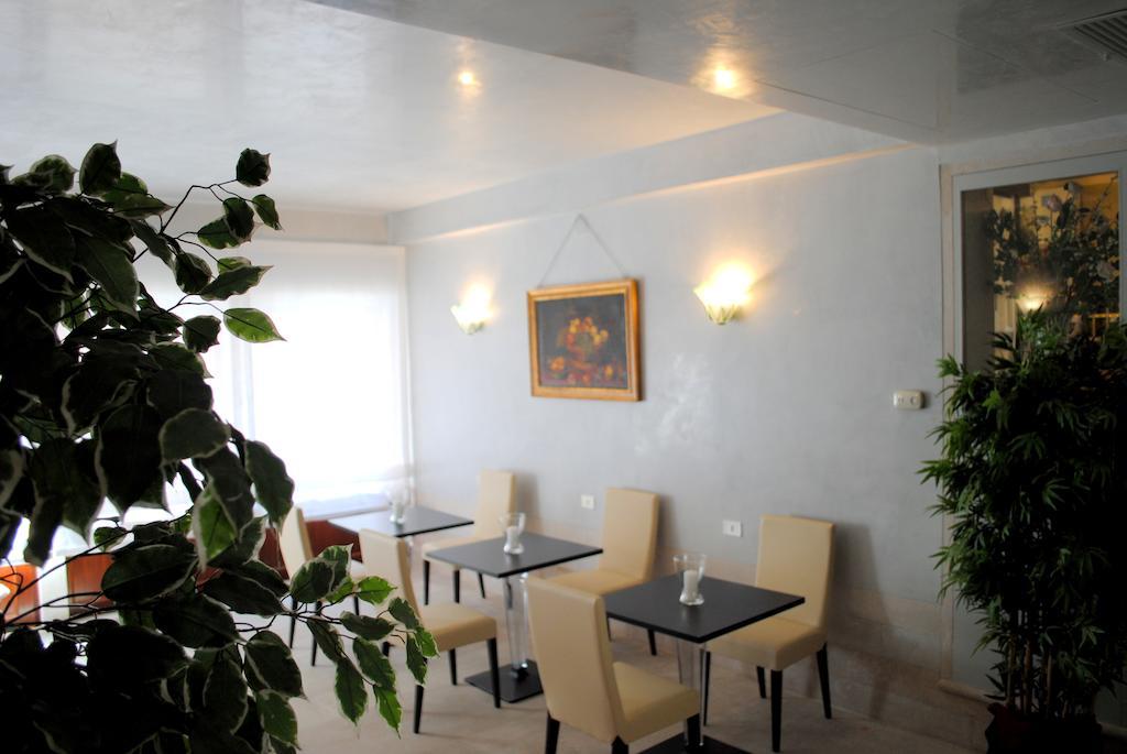 Palazzo Del Giglio 4* Venedig